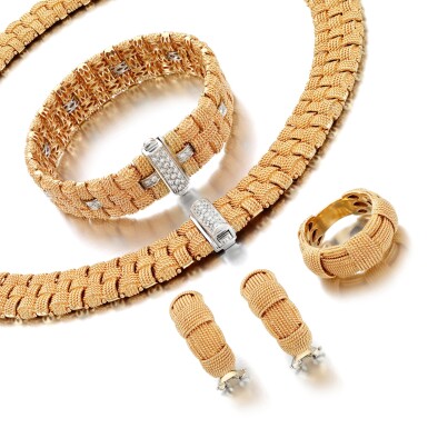 View full screen - View 1 of Lot 211. Diamond parure.