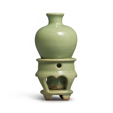 View full screen - View 1 of Lot 192. A small celadon-glazed meiping and stand, Yuan dynasty | 元 青釉小梅瓶連座.