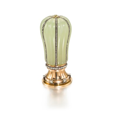 View full screen - View 1 of Lot 162. A Fabergé jewelled gold and bowenite hand seal, workmaster Mikhail Perkhin, St Petersburg, circa 1890 and later.