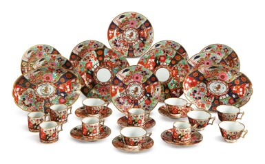 View full screen - View 1 of Lot 293. A WORCESTER (BARR, FLIGHT & BARR) CRESTED PART-DESSERT SERVICE, CIRCA 1804-20.