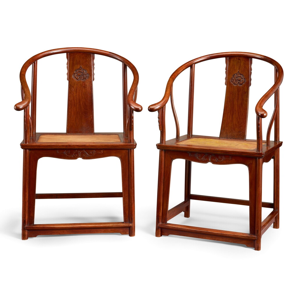 View full screen - View 1 of Lot 3648. A PAIR OF HUANGHUALI CONTINUOUS HORSESHOE-BACK ARMCHAIRS, QUANYI LATE MING DYNASTY | 明末 黃花梨圈椅成對.