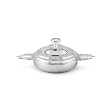 View full screen - View 1 of Lot 492. A silver covered ecuelle, maître-abonné FM and crowned fleur-de-lys, attributed to François Michel, Lodève, circa 1750 | Ecuelle couverte en argent, maître-abonné FM de lys couronnée, attribué à François Michel, Lodève, vers 1750.