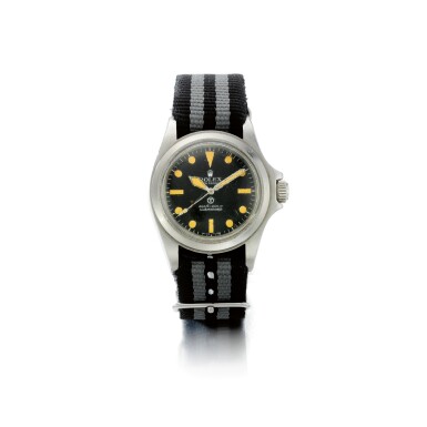 View full screen - View 1 of Lot 1068. ROLEX | REF 5513/5517 MILITARY SUBMARINER, A STAINLESS STEEL AUTOMATIC CENTER SECONDS WRISTWATCH MADE FOR THE BRITISH MILITARY, CIRCA 1974 | 勞力士 |5513/5517型號「MILITARY SUBMARINER」精鋼自動上鏈腕錶,為英軍製造,年份約1974.