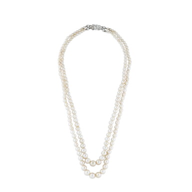 View full screen - View 1 of Lot 179. Collier de perles fines et perles de culture | Natural and cultured pearl necklace.