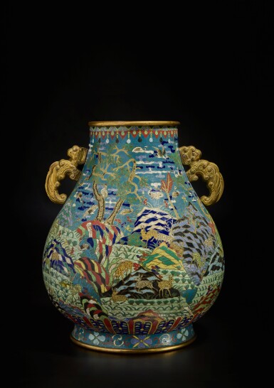 View full screen - View 1 of Lot 199. A large cloisonne enamel 'Hundred Deer' vase, Qing dynasty, Qianlong period.