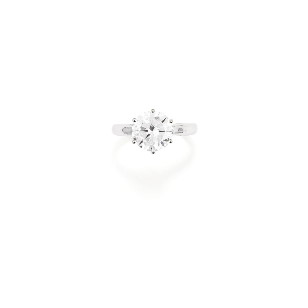 View full screen - View 1 of Lot 268. BAGUE DIAMANT | DIAMOND RING.