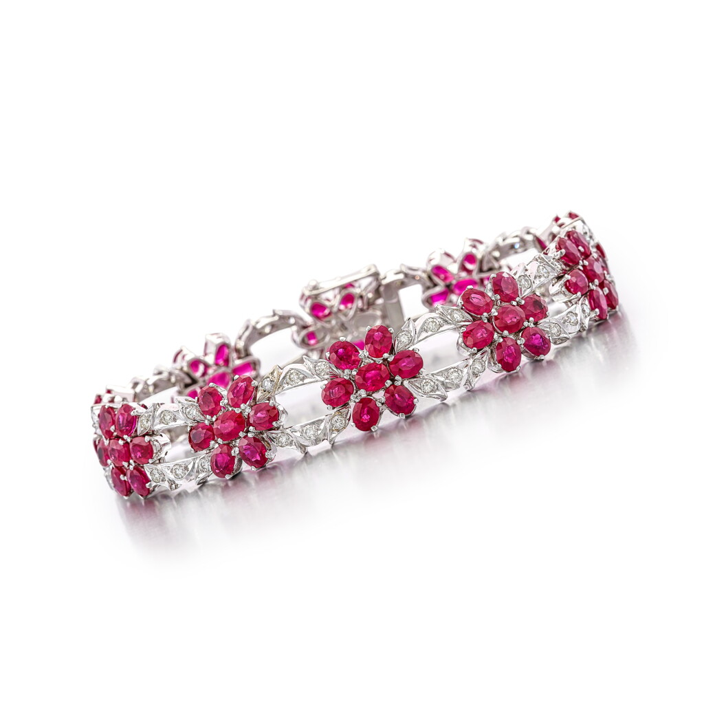 View full screen - View 1 of Lot 554. Ruby and Diamond Bracelet | 紅寶石 及 鑽石 手鏈.