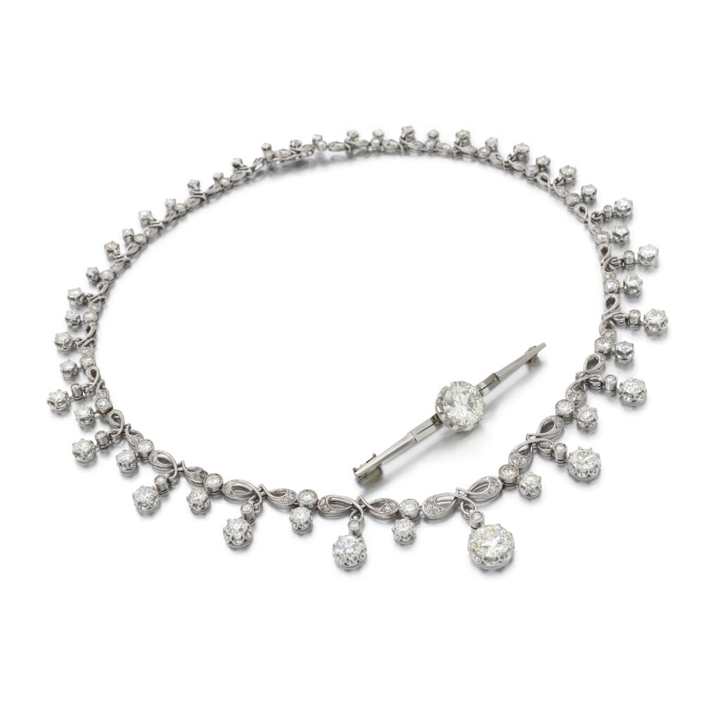 View full screen - View 1 of Lot 55. Diamond necklace and brooch | Collana e spilla in diamanti.