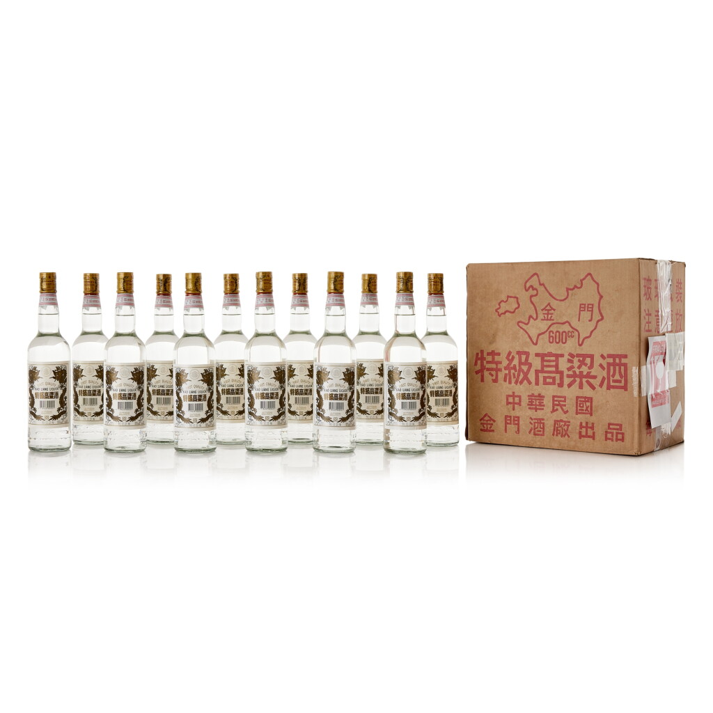 View full screen - View 1 of Lot 574. 1990年產 金門 特級高粱酒 (白金龍) Kinmen Kaoliang Liquor White Gold Dragon 1990 (12 BT60).