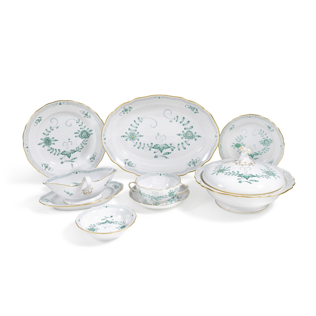 View full screen - View 1 of Lot 34. A MEISSEN GREEN INDISCHE BLUMEN PART DINNER SERVICE, 20TH CENTURY.