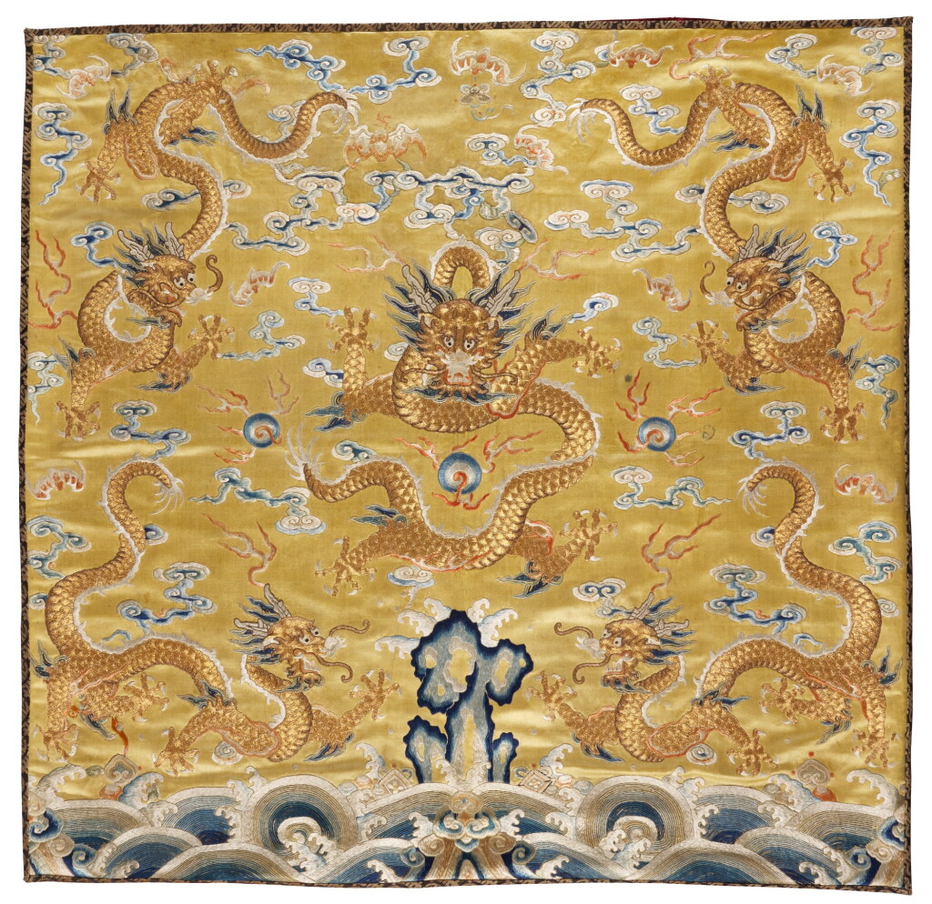 View full screen - View 1 of Lot 29. AN IMPERIAL YELLOW-GROUND EMBROIDERED SILK CUSHION COVER, QING DYNASTY, QIANLONG PERIOD 清乾隆 黃地鍛綉五龍趕珠紋墊面.