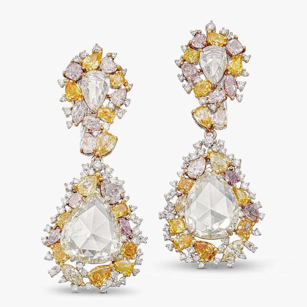 View full screen - View 1 of Lot 1268. Pair of Diamond Earrings | 鑽石 耳墜一對.