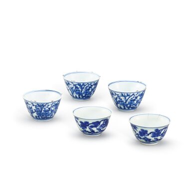 View full screen - View 1 of Lot 462. A group of five blue and white 'three friends of winter' cups, 16th century 明嘉靖 青花歲寒三友圖盃一對 《大明嘉靖年製》款 及 十六世紀 日本青花盃三件.