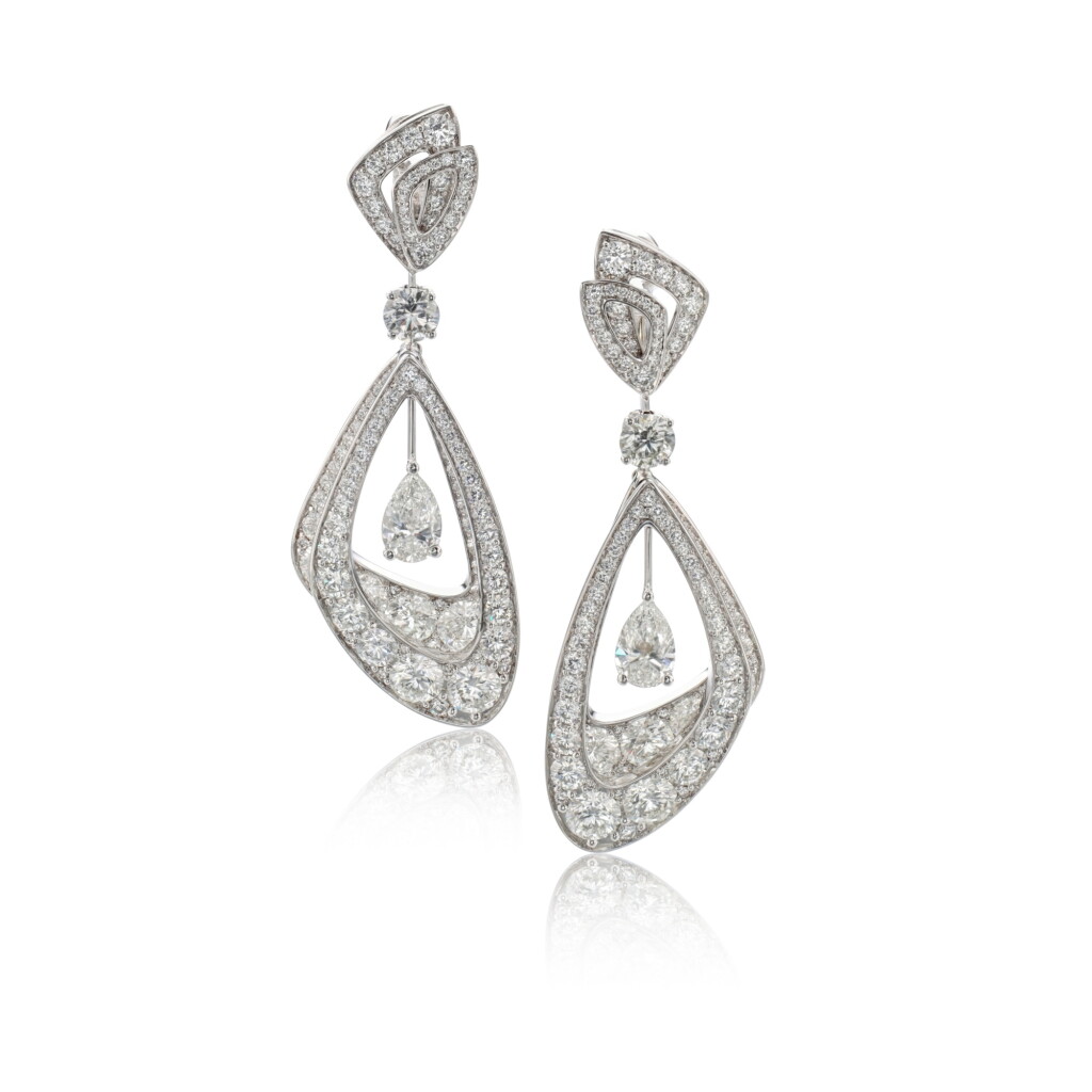 View full screen - View 1 of Lot 363. Pair of diamond ear clips, 'Luna' | 格拉夫 鑽石 'Luna' 耳夾一對.