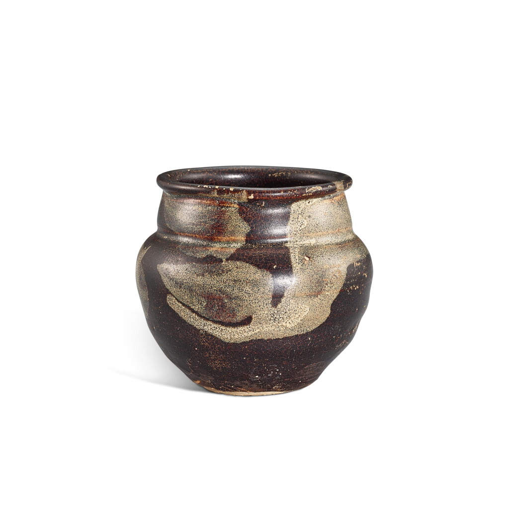 View full screen - View 1 of Lot 3523. A small Jizhou black-glazed white-splashed 'tea measure' jar, Song dynasty | 宋 吉州黑釉白斑小罐.