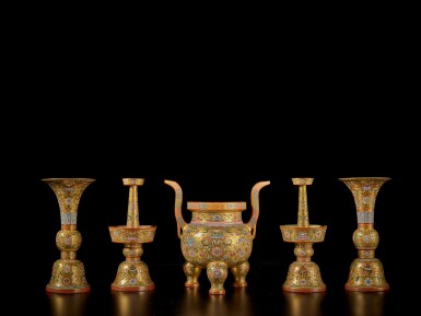 View full screen - View 1 of Lot 58. An exceptionally rare gold-ground famille-rose five-piece altar set (wugong), Seal marks and period of Qianlong | 清乾隆 金地粉彩纏枝蓮八吉祥紋五供一套 《大清乾隆年製》款.