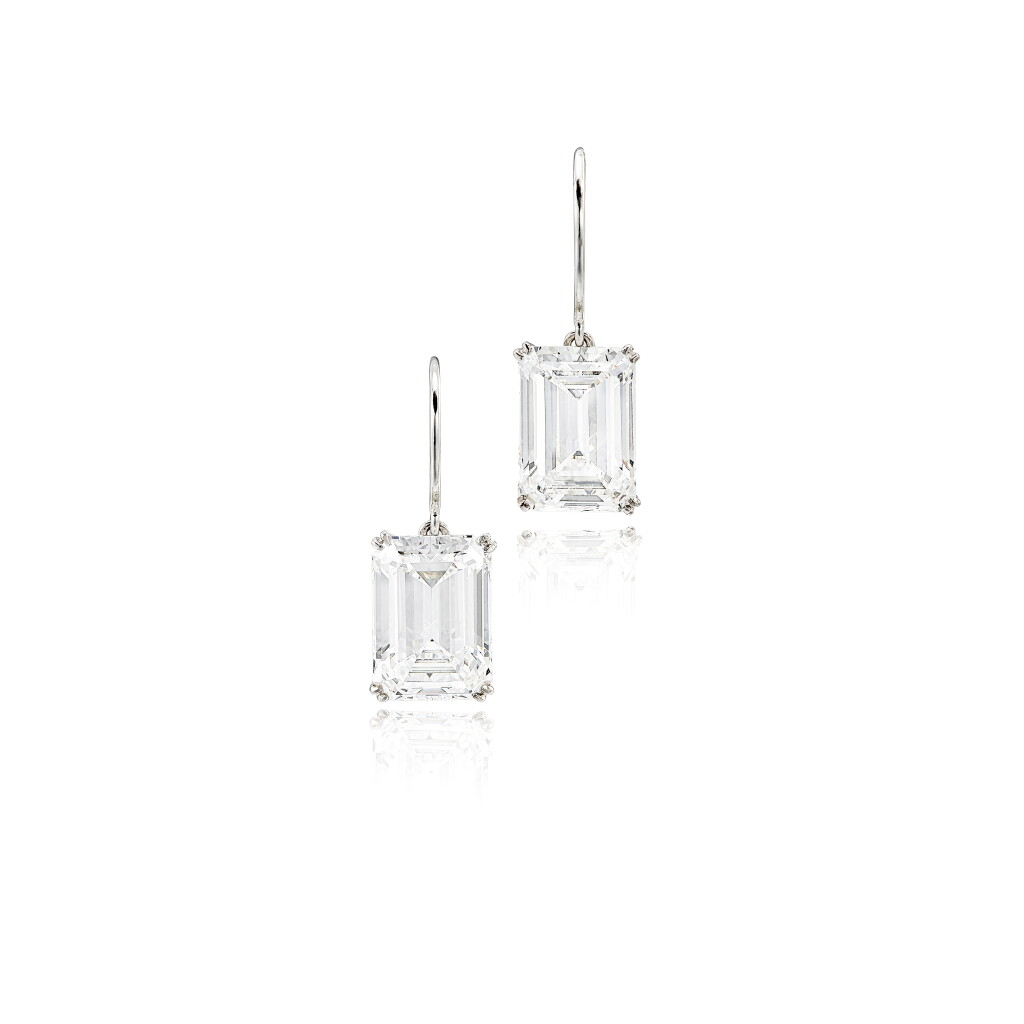 View full screen - View 1 of Lot 1632. Pair of Diamond Pendent Earrings | 5.09 及 5.08克拉 方形 F色 鑽石 耳墜一對.