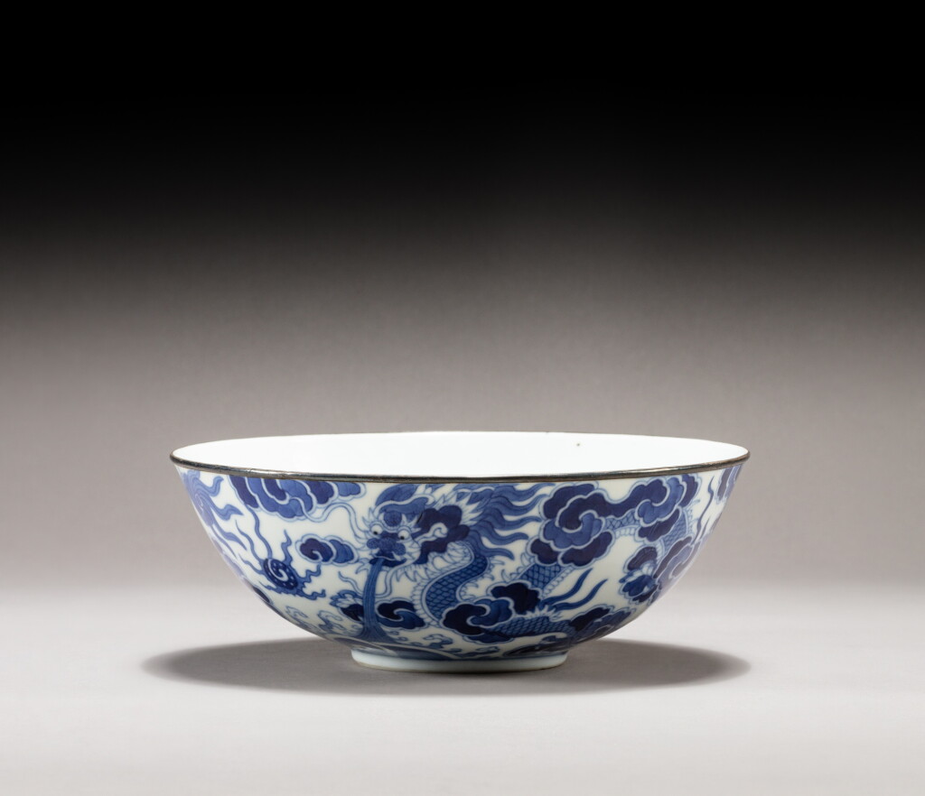 View full screen - View 1 of Lot 207. A 'bleu de Huê' porcelain 'dragon' bowl, China for the Vietnamese court, mark and period of Thieu Tri (1841-1847) | 清十九世紀 外銷安南青花游龍戲珠紋盌 《紹治年製》款 (1841-1847) .