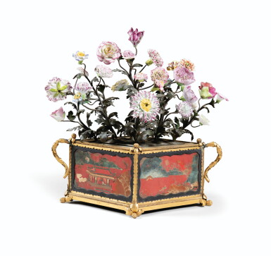 View full screen - View 1 of Lot 46. A LOUIS XV STYLE GILT-BRONZE LACQUERED JARDINIÈRE | JARDINIÈRE EN BRONZE DORÉ ET LAQUE DE CHINE DE STYLE LOUIS XV.