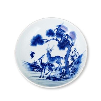 View full screen - View 1 of Lot 2. A blue and white 'deer' dish, Qing dynasty | 清 青花福祿如意紋盤.