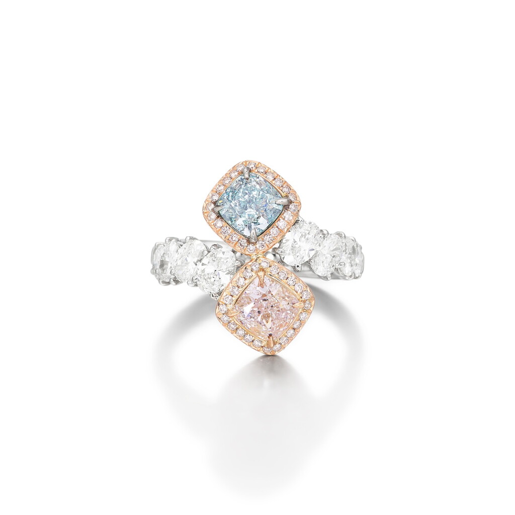View full screen - View 1 of Lot 1865. Light Pink and Fancy Light Greenish Blue Diamond and Diamond Ring | 1.02克拉 淡粉紅色鑽石 配 1.01克拉 淡綠藍色鑽石 及 鑽石 戒指.