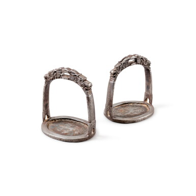 View full screen - View 1 of Lot 77. A rare pair of inlaid iron stirrups Possibly East Tibet, or Ming dynasty, Wanli period | 西藏東或明萬曆 鐵馬蹬一對.