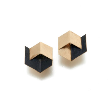 View full screen - View 1 of Lot 227. Pair of earrings (Paio di orecchini).