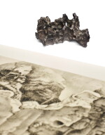 A 'Yang Meng' lingbi rock inscribed by Luo Pin, Qing dynasty and an album and a painting by Liu Dan (b. 1953) | 清 羅聘題靈璧「養蒙」石供 《兩峯為解谷題》款
連 劉丹畫養蒙石八面容姿畫冊及畫軸