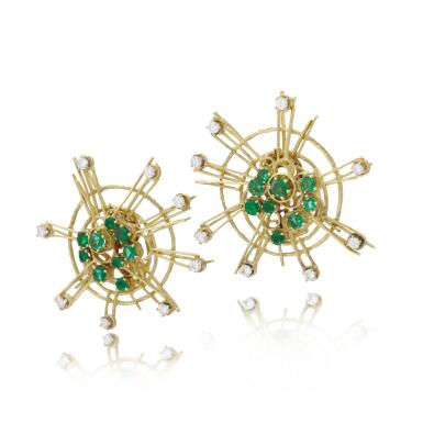 View full screen - View 1 of Lot 100. Pair of emerald and diamond earclips | Paio di orecchini a clip in smeraldi e diamanti .
