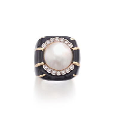 View full screen - View 1 of Lot 872. Mabé pearl, enamel and diamond ring.