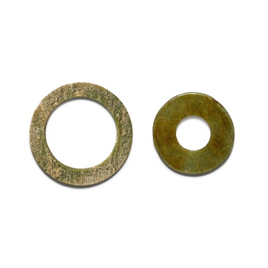 View full screen - View 1 of Lot 19. Two archaistic jade rings, huan Ming/Qing dynasty | 明/清 仿古玉環一組兩件.