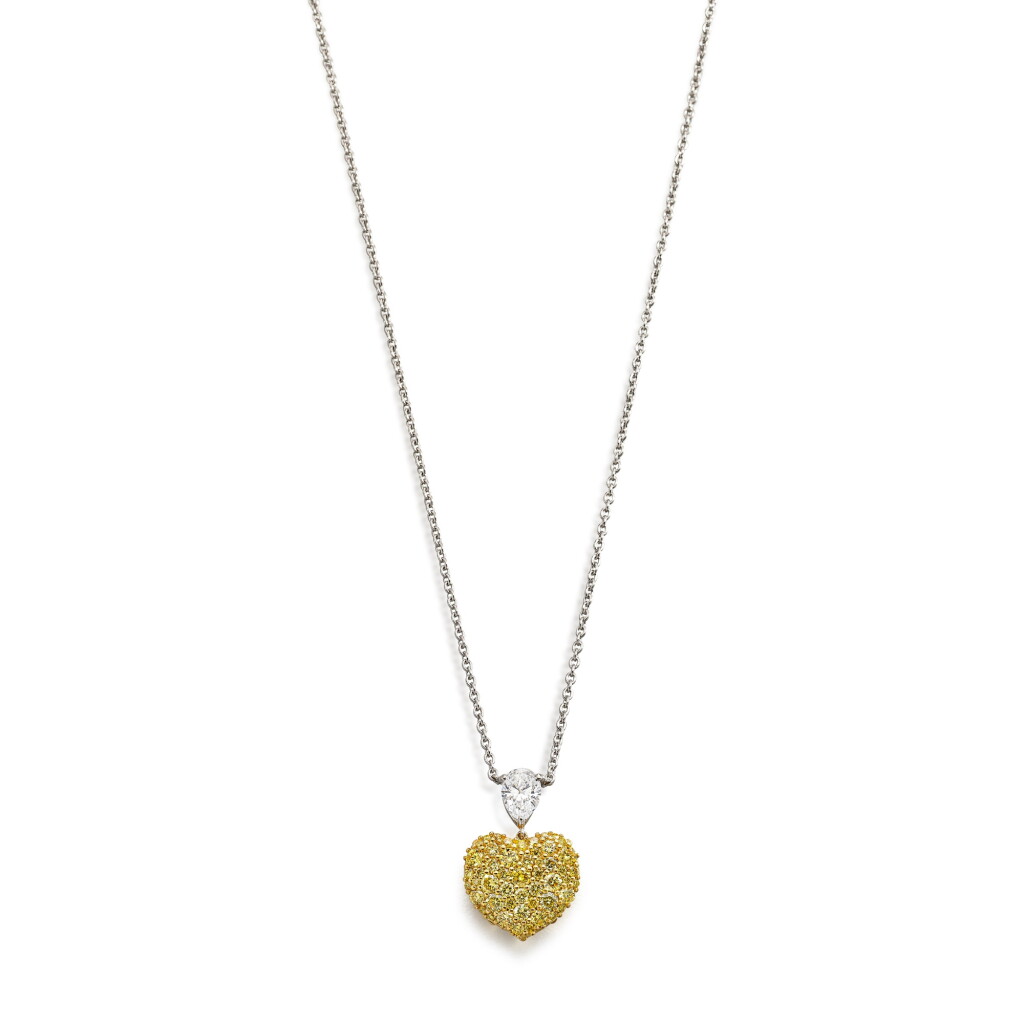 View full screen - View 1 of Lot 1997. Pendant by Graff | Coloured Diamond and Diamond Pendent Necklace | 格拉夫吊墜 | 彩色鑽石 配 鑽石 項鏈.