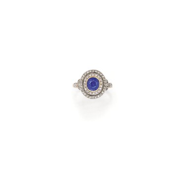 View full screen - View 1 of Lot 239. BAGUE SAPHIR ET DIAMANTS, DÉBUT DU 20ÈME SIÈCLE | SAPPHIRE AND DIAMOND RING, EARLY 20TH CENTURY.