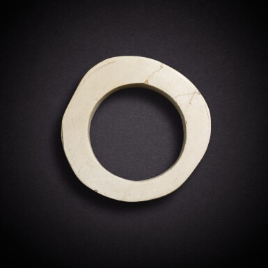 View full screen - View 1 of Lot 7811. A jade bangle, Neolithic period, Liangzhu culture | 新石器時代 良渚文化 玉鐲.