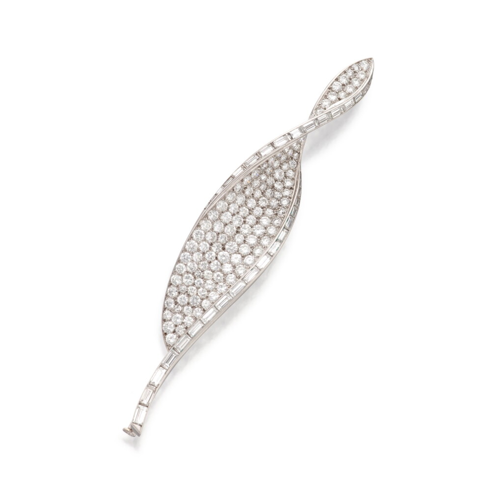 View full screen - View 1 of Lot 197. Boucheron | Diamond Clip-Brooch, France 寶詩龍 鑽石別針,法國.