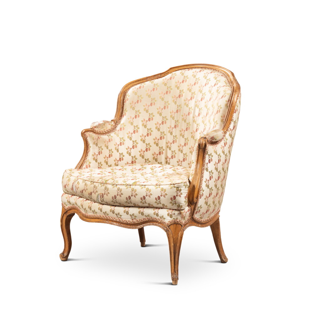 全萤幕检视 - 查看118A Louis XV walnut armchair, circa 1750 | Fauteuil d’époque Louis XV, vers 1750的1