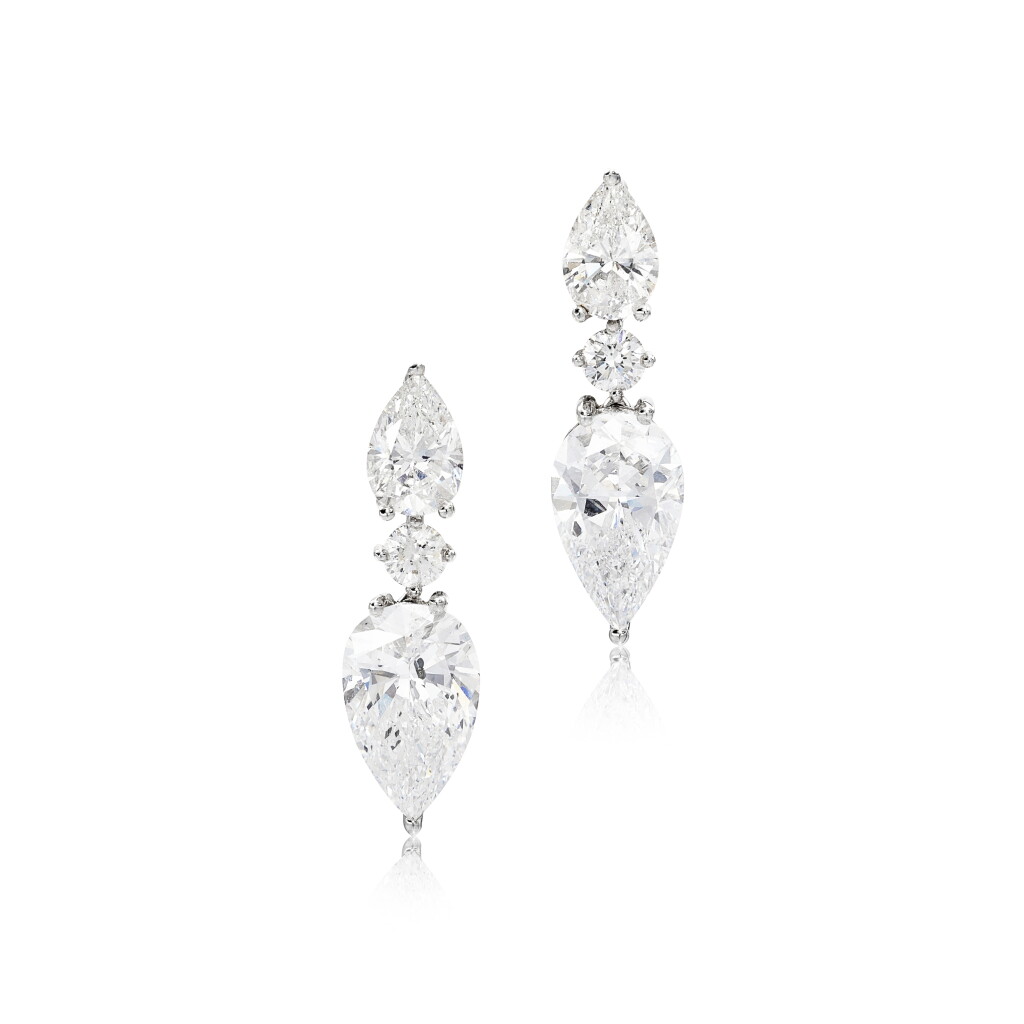 View full screen - View 1 of Lot 248. Pair of Diamond Ear Clips | 3.29 及 3.01克拉 梨形 D色 鑽石 耳墜一對.