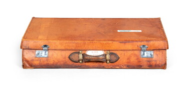 View full screen - View 1 of Lot 2109. A leather car trunk, early 20th century | Malle de voiture en cuir, début du XXème siècle.