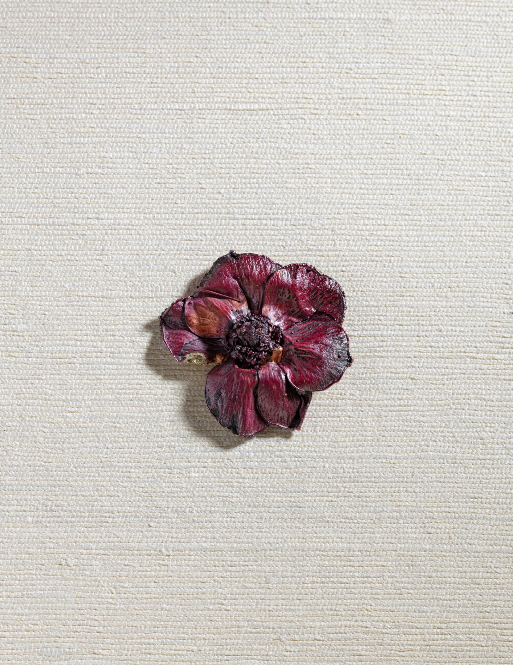 View full screen - View 1 of Lot 169. Broche Anémone, pièce unique.