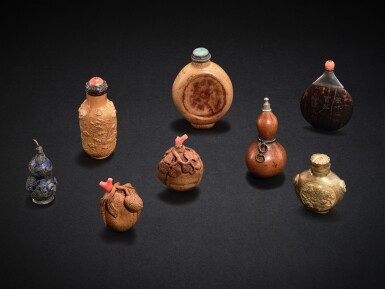 View full screen - View 1 of Lot 3439. Eight snuff bottles, Qing dynasty, 19th century | 清十九世紀 鼻煙壺 一組八件.