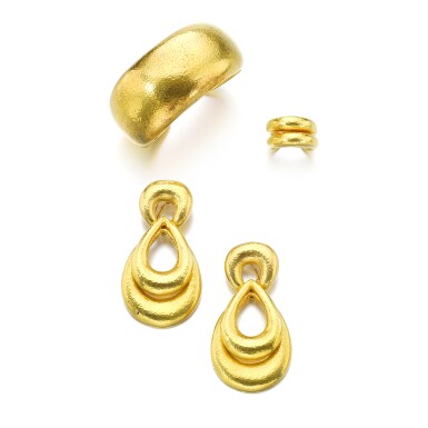 View full screen - View 1 of Lot 1217. Gold parure.