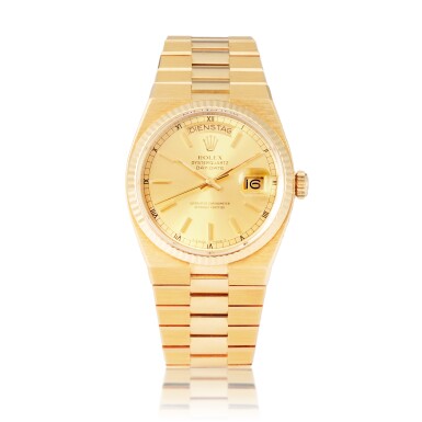 View full screen - View 1 of Lot 1015. Oysterquartz, ref. 19018 Montre bracelet en or jaune avec jour, date en allemand et bracelet | Yellow gold wristwatch with day in German, date and bracelet Vers 1979 | Circa 1979.
