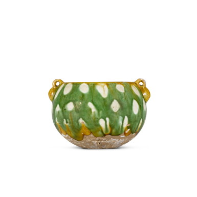 View full screen - View 1 of Lot 108. A sancai-glazed pottery jar, Tang dynasty | 唐 三彩罐.