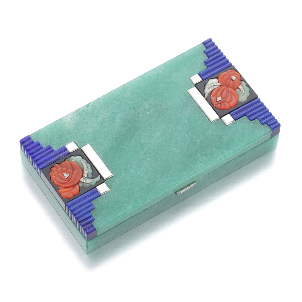 View full screen - View 1 of Lot 35. VAN CLEEF & ARPELS | GEM SET AND DIAMOND VANITY CASE, 1920S.