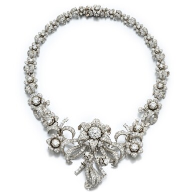 View full screen - View 1 of Lot 618. Diamond Necklace.