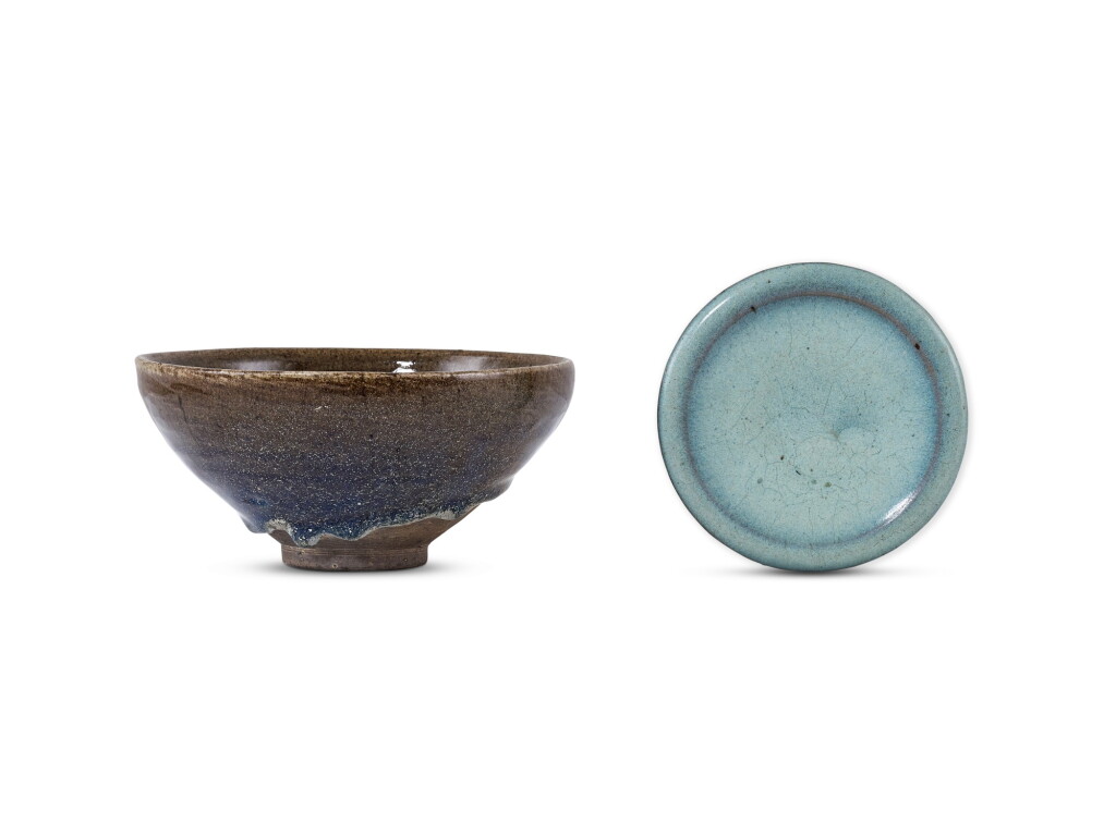 View full screen - View 1 of Lot 5089. A Junyao saucer dish, Song - Ming dynasty, and a Junyao bowl, Yuan dynasty 宋至明 鈞窯天藍釉盤 元 鈞窯盌.