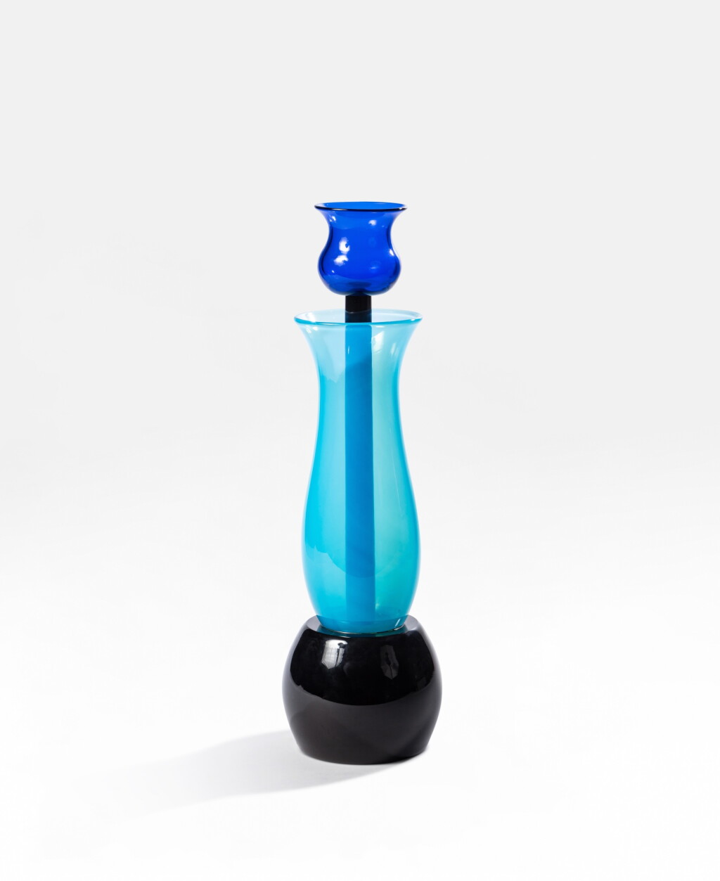 View full screen - View 1 of Lot 50. Atamante vase | Vase Atamante.