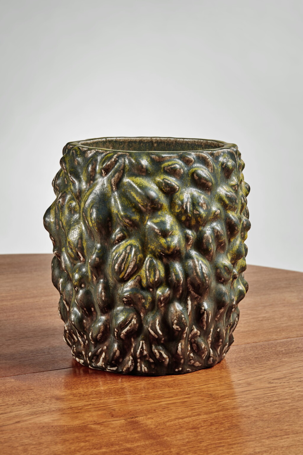 View full screen - View 1 of Lot 36. Vase.