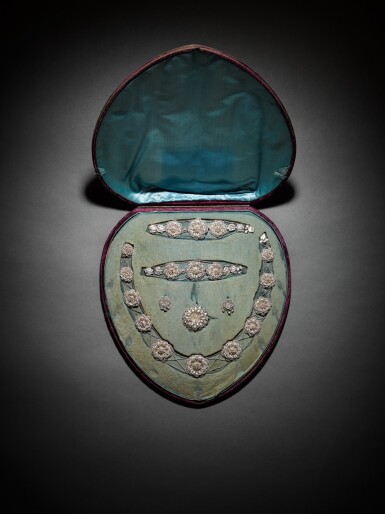 View full screen - View 1 of Lot 186. A set of Chinese export or Straits Chinese silver filigree jewellery, Canton(?), late 18th century.