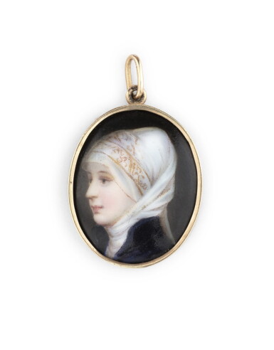 View full screen - View 1 of Lot 105. A painted porcelain and gold-mounted miniature pendant representing a woman, Continental school, circa 1880 | Pendentif miniature en porcelaine, monté en or, représentant une femme, Ecole européenne, vers 1880.